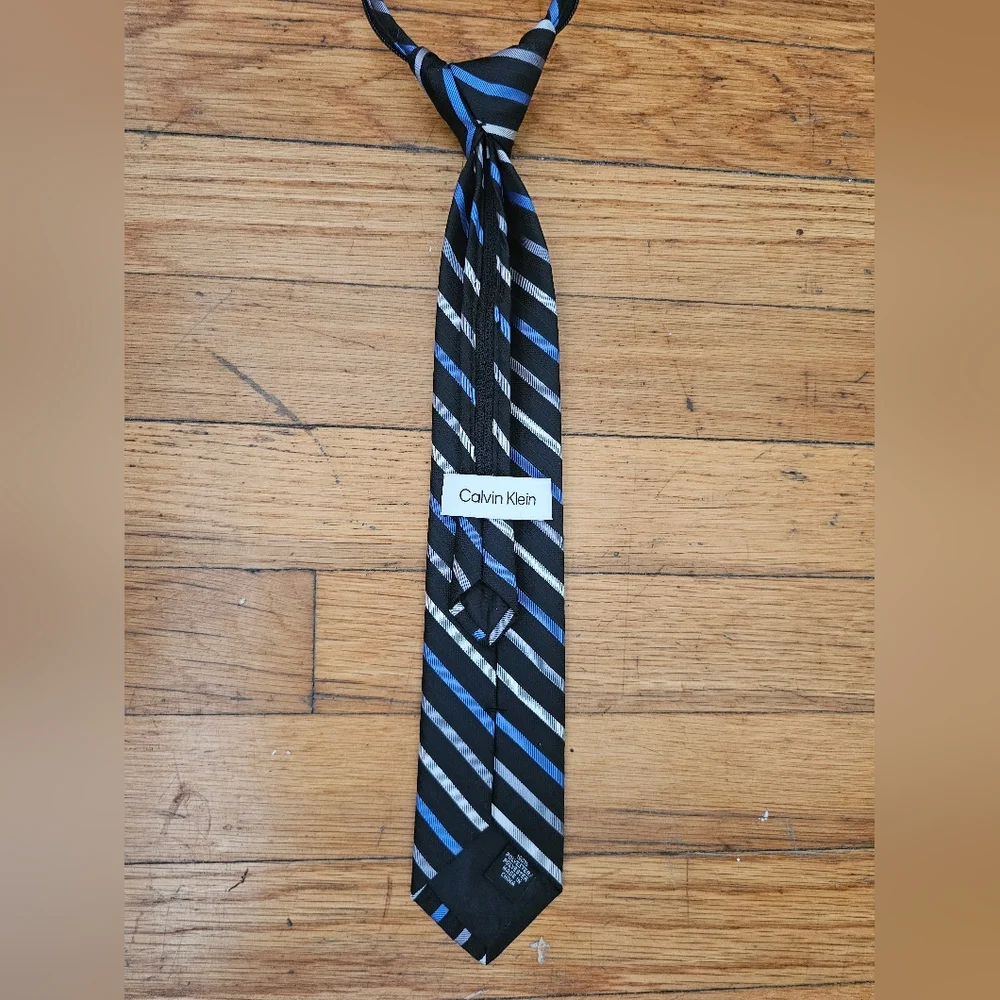 Calvin Klein Zipper tie